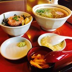 Wafu uresutoram marumatsu - 花そばとミニネギトロ丼