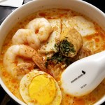 SilverKris Lounges - Laksa