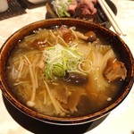 YAKITORI BAR GO - イノシシのモモ肉とキノコのスープ400円