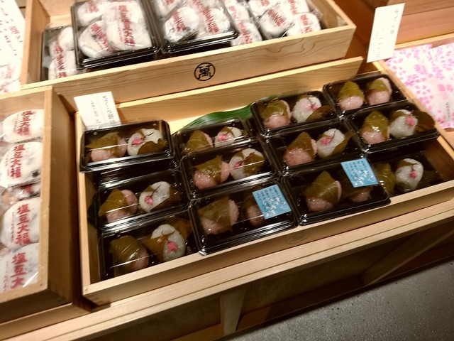 石村萬盛堂 博多土居通り店 中洲川端 和菓子 食べログ 石村萬盛堂 博多土居通り店 中洲川端 和菓子 食べログ