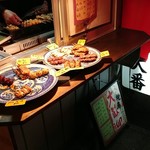 焼鳥専門店 大番 - 串の実物が出ています