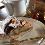 マコズ ベイクショップ - アップルパイ、紅茶(ストレート)