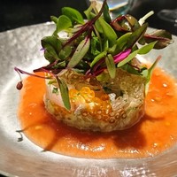 FERMINTXO - シマアジと焼き茄子のタルタル シェリーのジュレとフレッシュトマトのソース