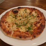 イルグラート - しらすとタマネギのピッツァ