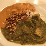 Lufthansa Senator Lounge - バターチキンカレー、グリーンパニーニカレーあいがけ   バスマティライス