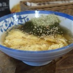 灯 - とろろ昆布と卵のお吸い物