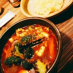 アジアンスープカリー べす - 2019/2  カキフライカリー4番、ブロッコリートッピング