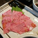 焼肉・ホルモン福川 - タン刺。