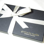 グラン・ヴァニーユ - ガナッシュとプラリネが6種類ずつ　12粒の詰合せ