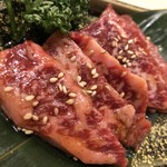 神戸牛 焼肉 利休 - 