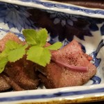 馳走 啐啄一十  - ⑱栃木牛のローストビーフ
      備長炭でじっくり焼き上げられ肉自体の旨みが増していますし、 芳ばしく薫り立っています。