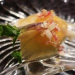 富小路 やま岸 - 白魚と春野菜のジュレ酢
