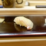 鮨みなと - ［2019/02］寿司① ひらめ握り