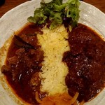 SPICY CURRY 魯珈 - 2種のカレー（ラムカレー・ビタービーフカレー）
