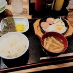 食事処 ニュー因幡 - 朝のハムエッグ定食