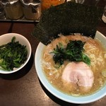 いずみ家 - 並＋ほうれん草