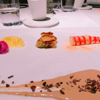 AZUR et MASA UEKI - フォアグラ、海老、ショコラシャンティ
