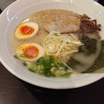 楽 - 豚骨塩ラーメン