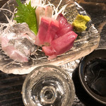 プロ酒場 - 刺し盛りと日本酒