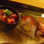 京洛肉料理 いっしん - 牛トロ寿司の３種盛り