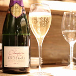 餃子とスパークリング バブルス - トリシャン♪