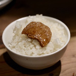 餃子とスパークリング バブルス - 「波へい」のオデン出汁で炊いたご飯