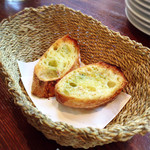 pizzeria felice - ハーブバターのバケット