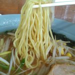 大曲ラーメン - 麺リフト！