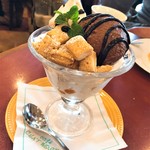 コーヒーハウス・シャノアール - チョコレートサンデー(450円)