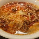 Katei Hinabeya - ・激辛牛肉麺 880円