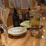飲食笑商何屋ねこ膳 - 【2011.11　初訪】　昼間のカウンターの様子