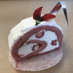 果子乃季 - たっぷり苺のロールケーキ