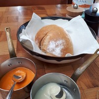 ザ タヴァン グリル＆ラウンジ - 