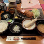 かつ華 甲府店 - 極上ロースかつ定食（2,380円）