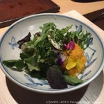 すし ふくづか - 六戸 大西ハーブ農園の無農薬ハーブ25種類が入ったサラダ