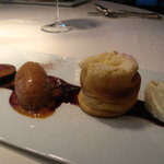 ポンテ ベッキオ - ヴァニラスフレ、カラメルアイス、焼きイチジク