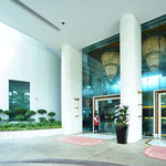 Shangri-La Hotel - バレーウイング専用玄関