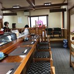 Matsuki Zushi - 店内をパシャ
                      平日の開店直後