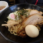 独歩 - 豚油そば￥1,200　味たま￥100トッピング