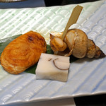 旬魚たつみ - 焼きもの　　河豚の白子の醤油焼き、白バイ貝の醤油焼き、むかご真丈