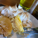 Deli's ケーキ＆コーヒー - おーツンツンくる(口内炎)