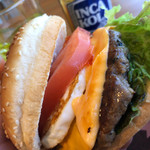 Deli's ケーキ＆コーヒー - びろーん。バーガー袋とか無くていいから！