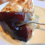 Deli's ケーキ＆コーヒー - 豚の皮みたいに厚みと弾力のあるカラメル？部