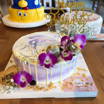 Deli's ケーキ＆コーヒー - 誕生日ケーキ。細かなディテールだけじゃなく、質感までも再現されていてすっげー