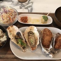 梅田 ワーフ - 牡蠣フライ焼き牡蠣食べ比べランチ 1490円(税込)