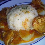 ラテンクラブ レオン - チキンのビールとトマトソース煮込み（カメラの撮り方が下手でなんだか美味しそうに見えませんが美味しかったです！）