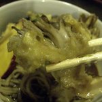 中国山地蕎麦工房 ふなつ - ふなつ・舞茸天ぷら￥900(2011.08)