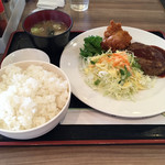 レストラン オーシャン - 本日の日替りランチハンバーグ&カラアゲセット880円