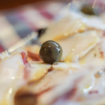 Bien - "風乾豕面頰肉（グアンチャーレ）"、橄欖實（おりぶ）