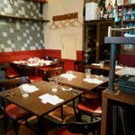 ブラッスリー ギョラン - 一階